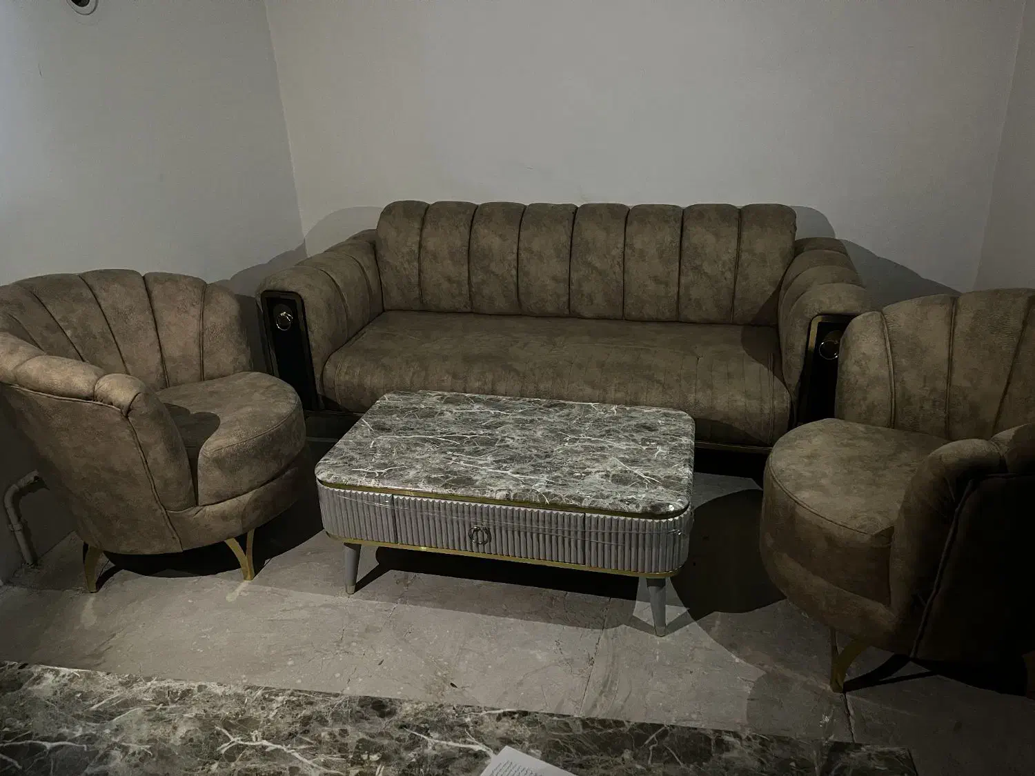 مبل|مبلمان خانگی و میز عسلی|اردبیل, |دیوار