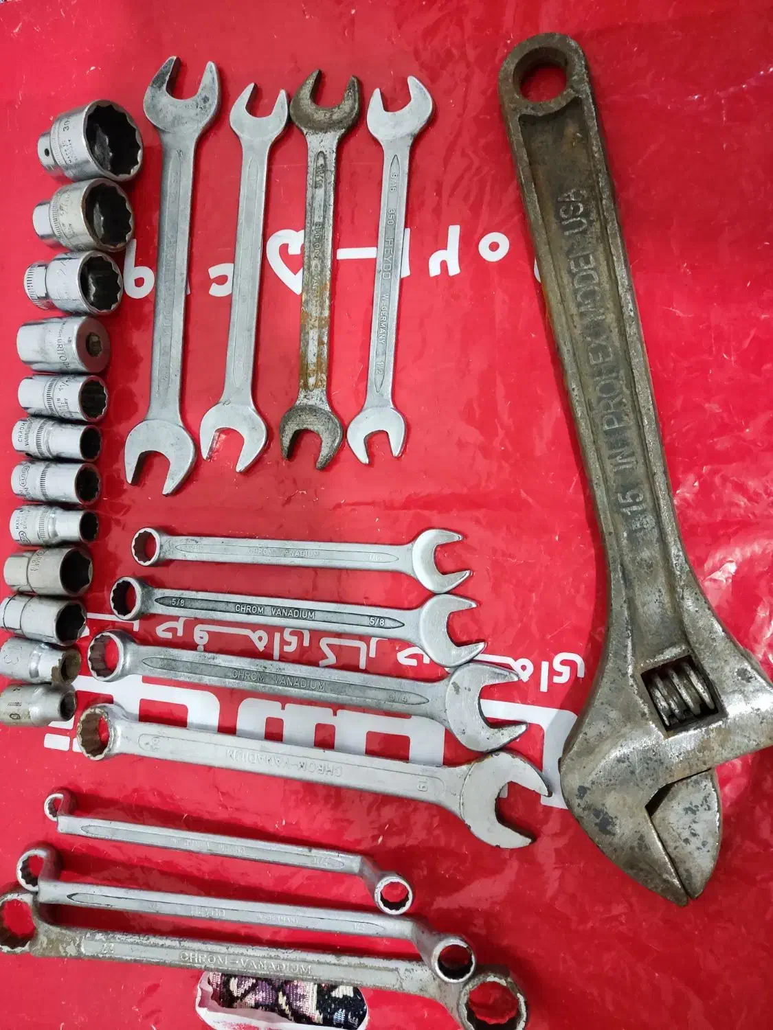 آچاروابزارالات|ابزارآلات|اصفهان, باغ زیار|دیوار