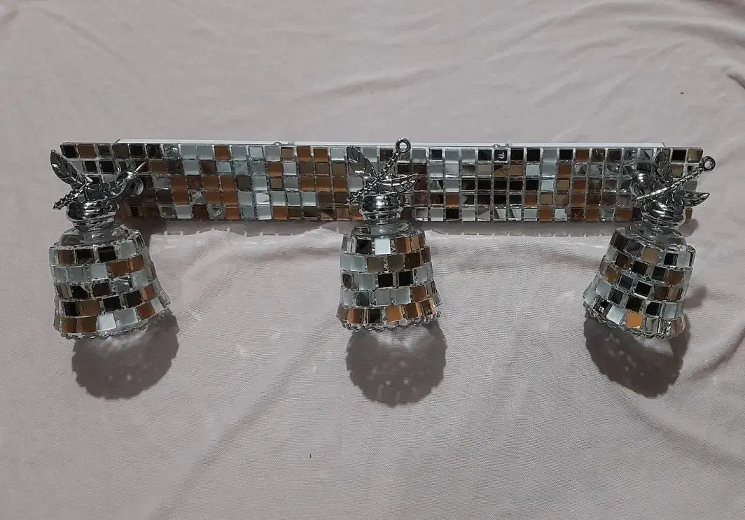 چراغ بالا آیینه دو لامپه و سه لامپه سرویس بهداشتی|لامپ و چراغ|اصفهان, پزوه|دیوار