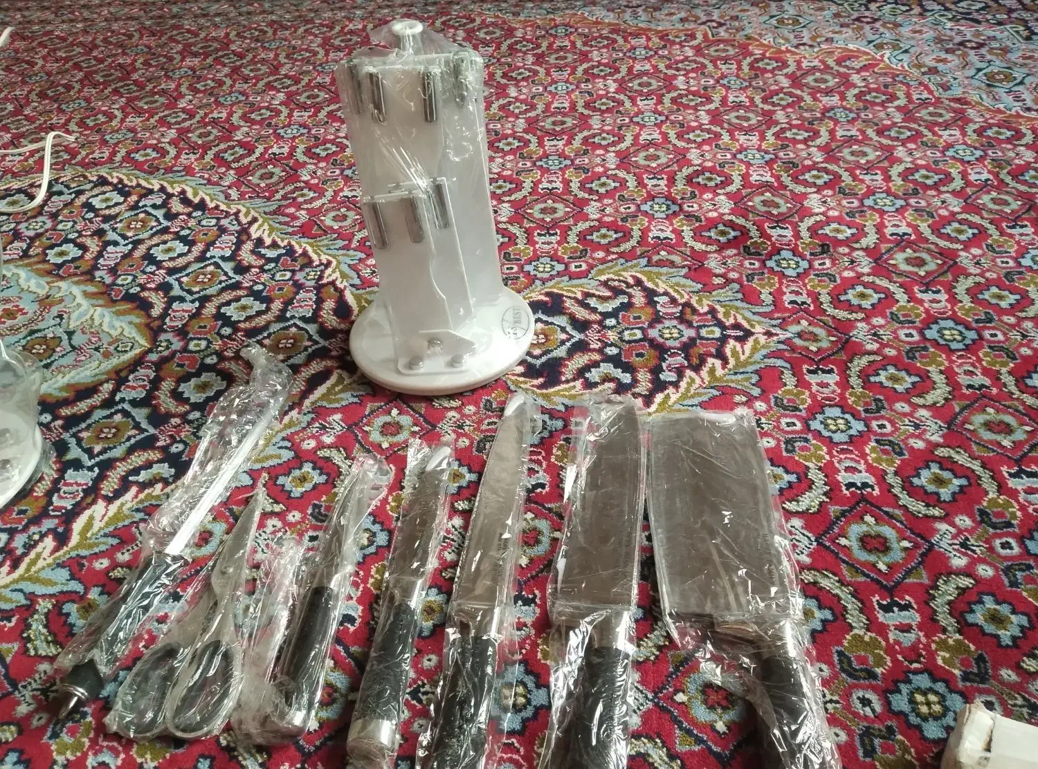 سرویس کارد اکبند ۲سرویس|ظروف پخت‌وپز|تهران, آهنگران (سراسیاب دولاب)|دیوار