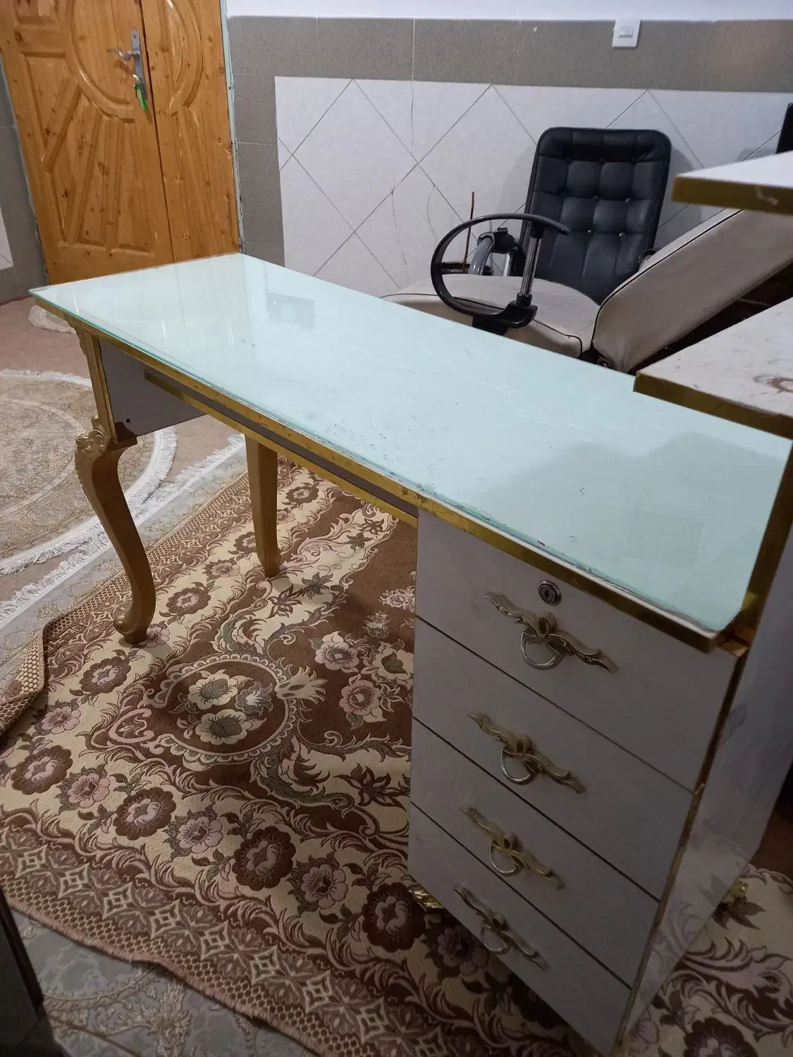 وسایل ارایشگاه|آرایشگاه و سالن‌های زیبایی|رباط‌کریم, رباط‌کریم|دیوار