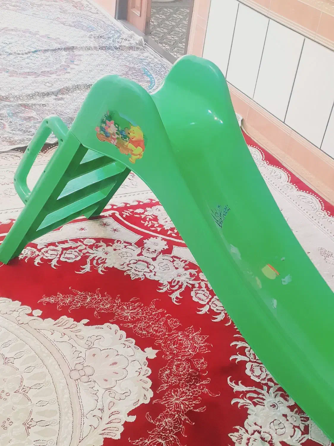 سرسره نو|اسباب‌‌بازی|دورود, |دیوار