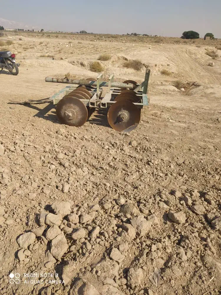 دیکس تراکتور|ماشینآلات صنعتی|دهرم, |دیوار