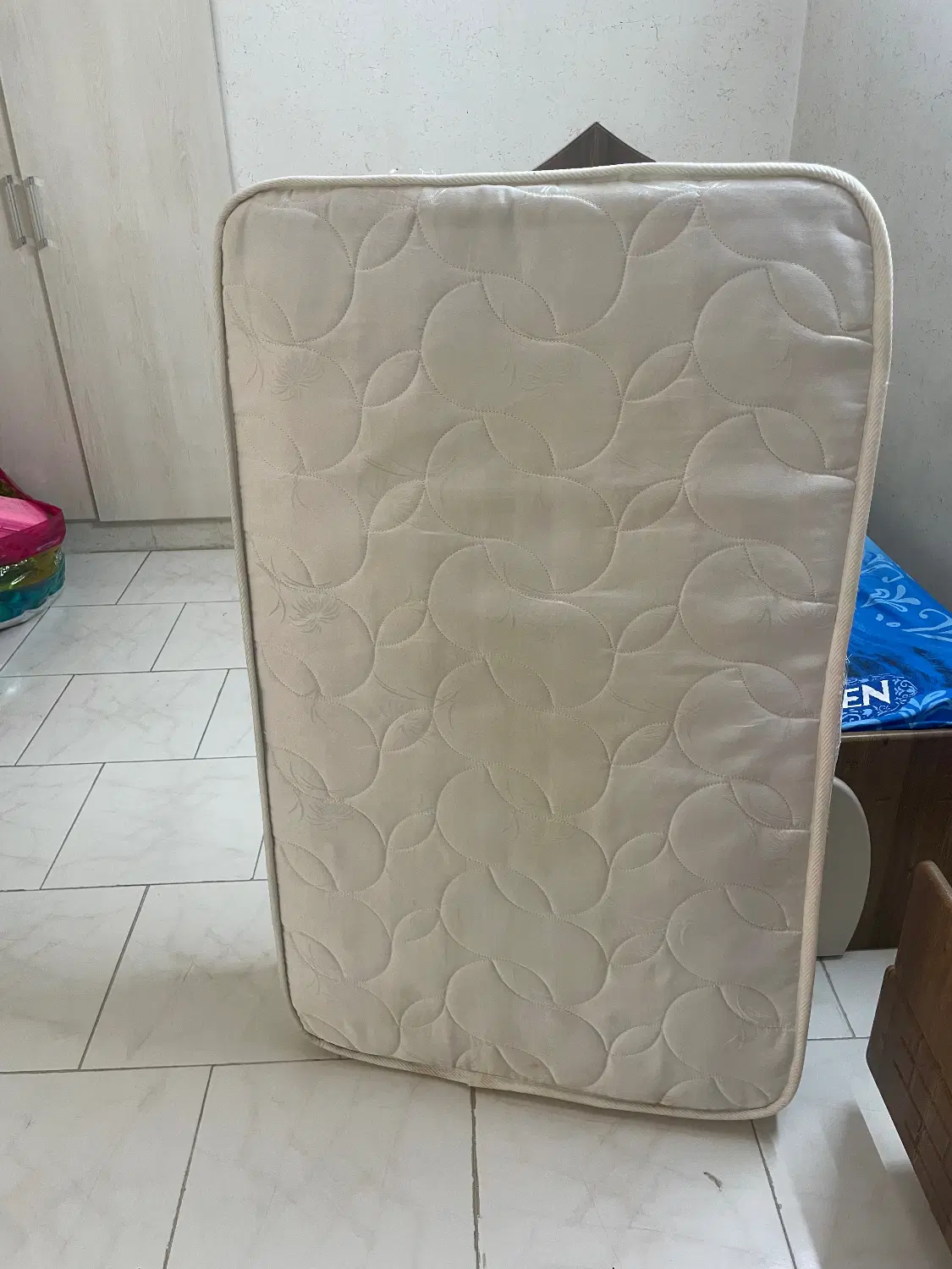 تشک کودک|تخت و سرویس خواب|شیراز, شهرک بهشتی|دیوار
