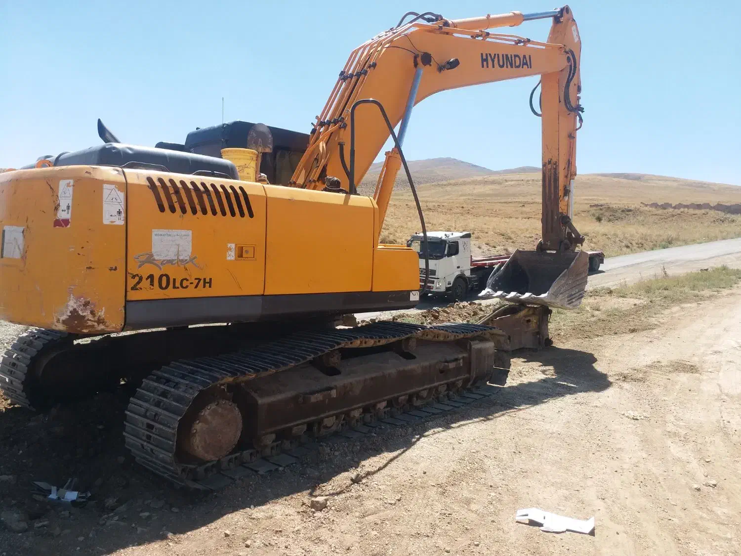 بیل هیوندای ۲۱۰مدل ۲۱۱|خودرو سنگین|زنجان, |دیوار