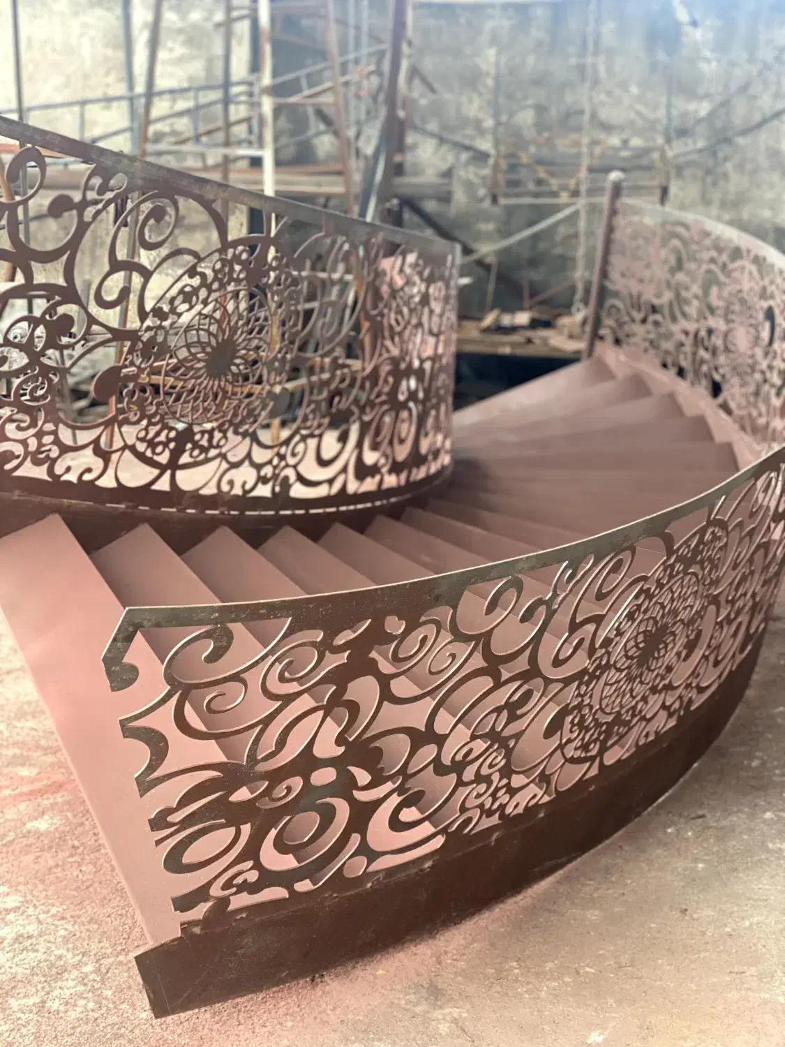 پله گردان پله فلزی|عمده‌فروشی|رویان, |دیوار