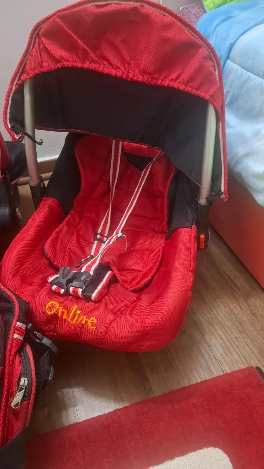 دو عدد کریر به همراه کیف لوازم و دوعدد تشک|کالسکه و لوازم جانبی|شاندیز, |دیوار