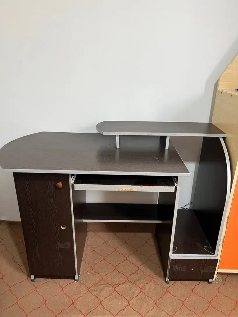 میز کامپیوتر و میز تحریر|میز تحریر و کامپیوتر|گرگان, |دیوار