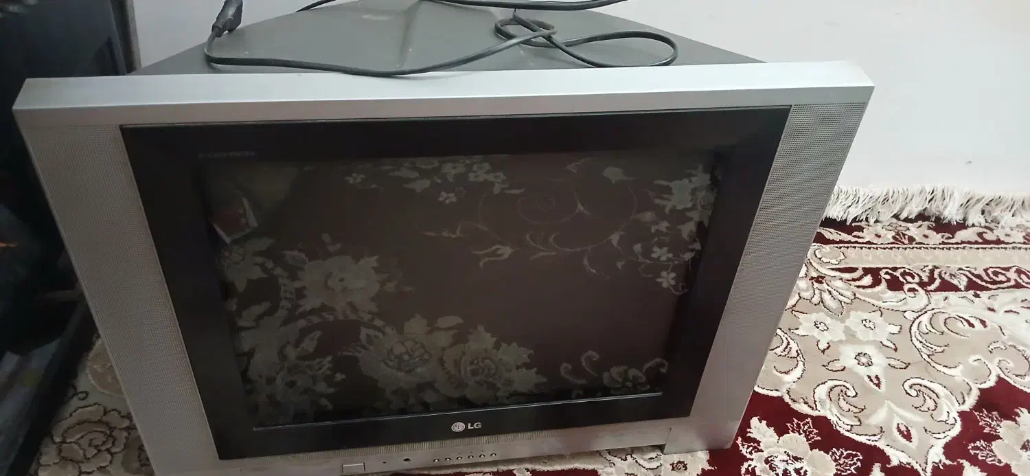 تلویزیون ال جی ۲۱اینج|تلویزیون و پروژکتور|دهگلان, |دیوار