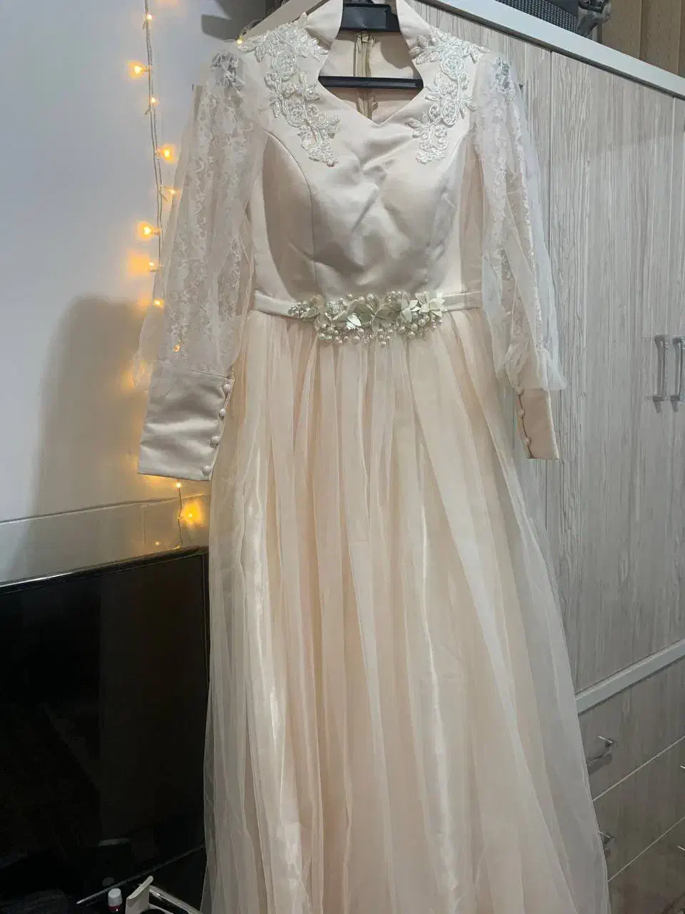 لباس مجلسی|لباس|میبد, |دیوار