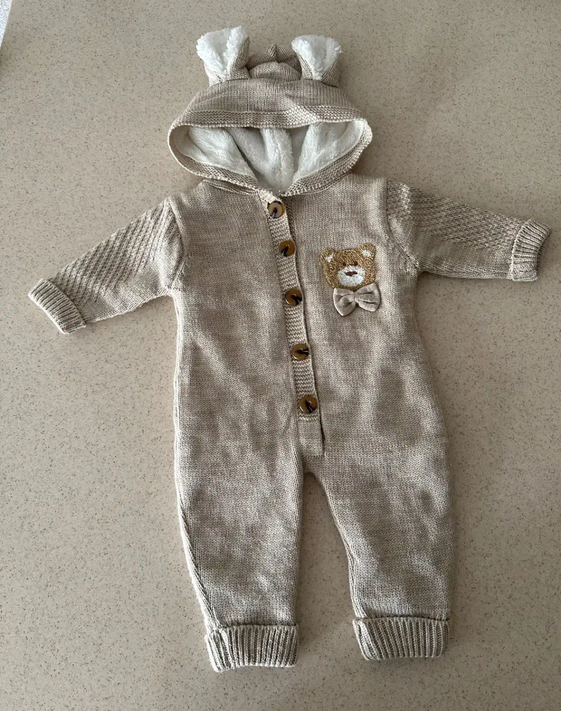 سرهمی بافت خرگوشی|کفش و لباس بچه|بابل, |دیوار