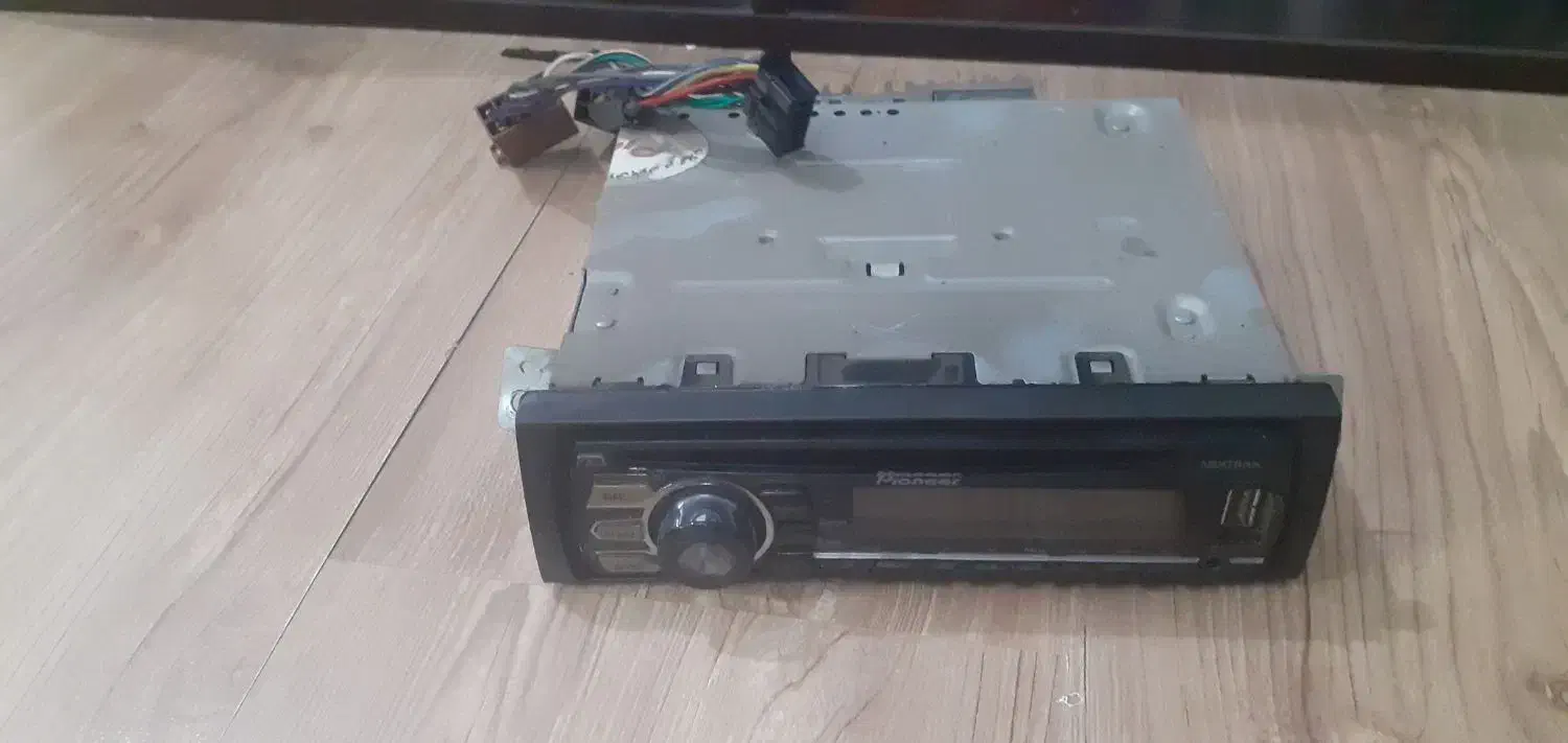 ضبط|صوتی و تصویری|رشت, صفاری|دیوار