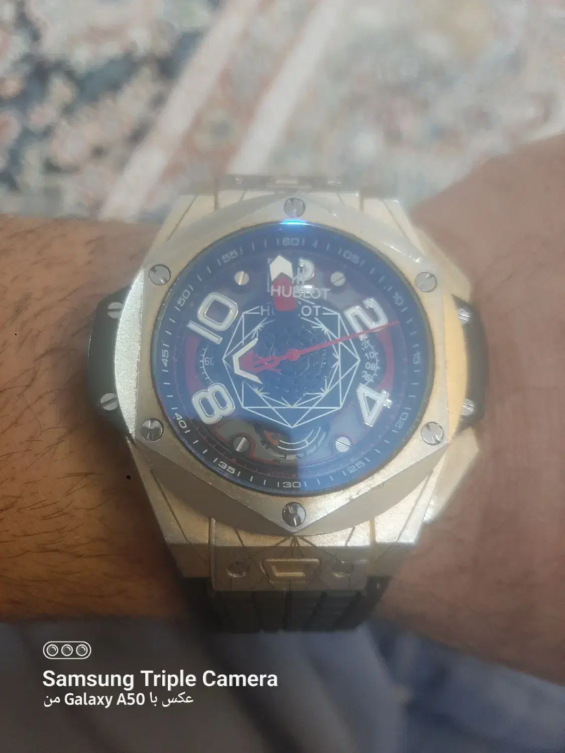 ساعت هابولت سه موتوره|ساعت|رباط‌کریم, مسکن مهر آبشناسان|دیوار