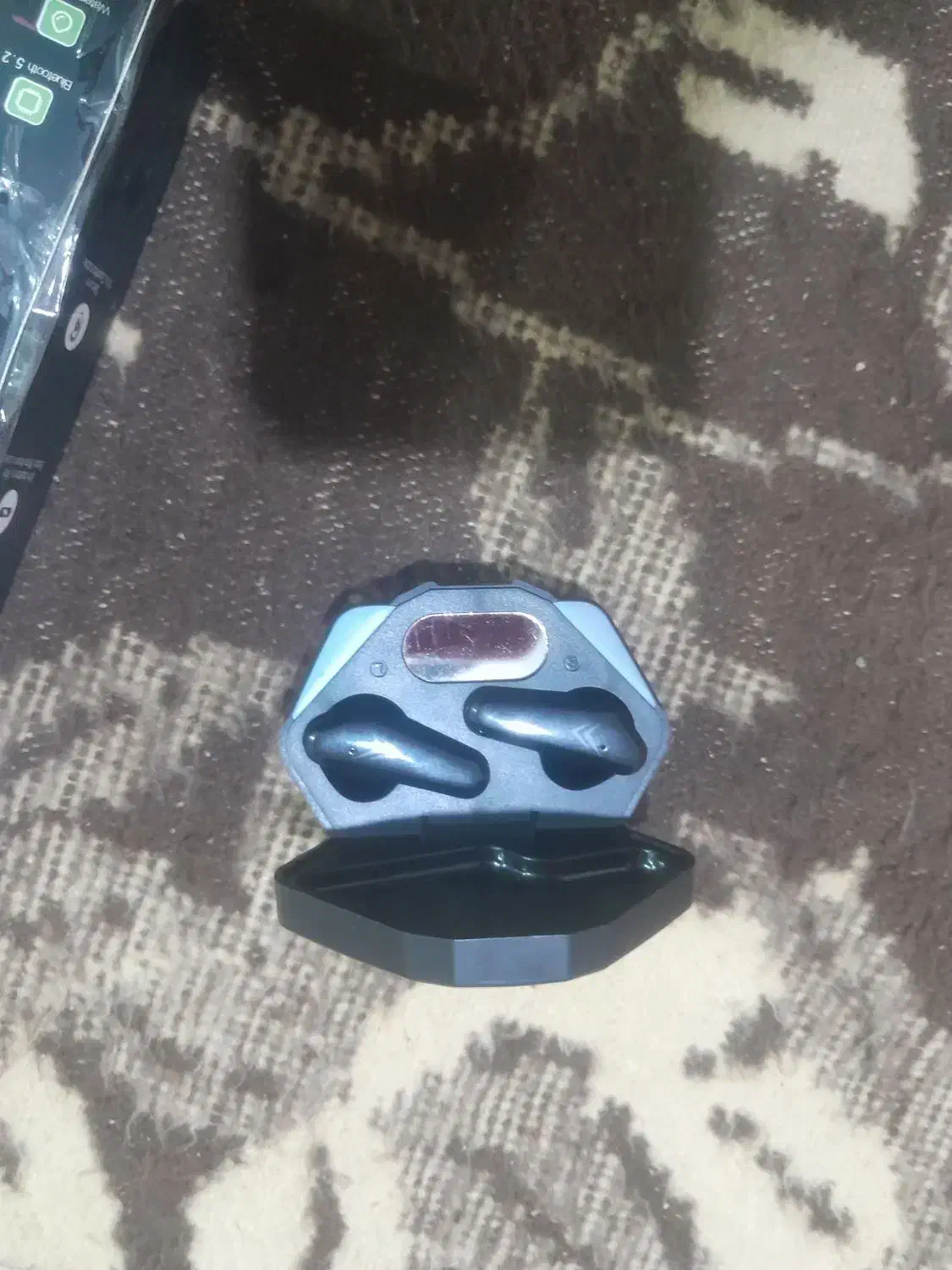 ایپاد|پخش‌کننده همراه|سرخنکلاته, |دیوار