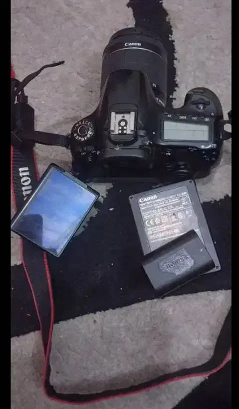 فروش دوربین کانن سریd|دوربین عکاسی و فیلم‌برداری|شیراز, شهرک بزین|دیوار