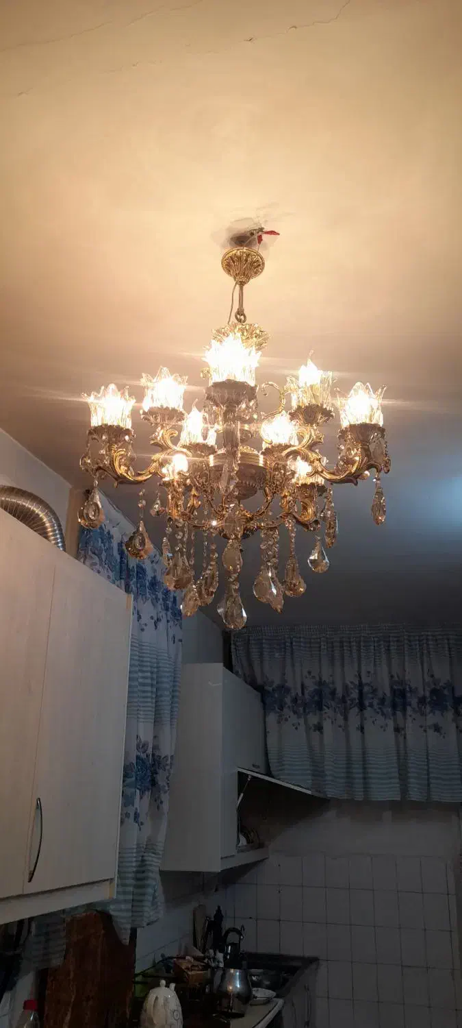 لوستر ده شاخه نو نو تمام برنج هرکدام وزنش خالی 5|لوستر و چراغ آویز|قرچک, مهدیه|دیوار