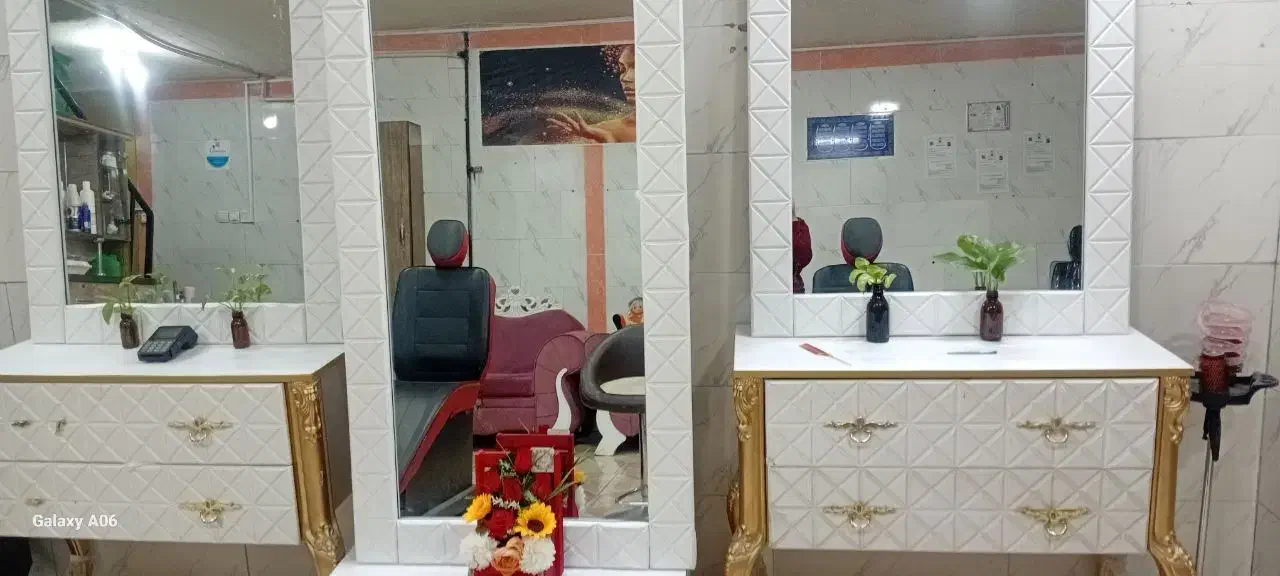 ائینه|آینه|خمینی‌شهر, |دیوار