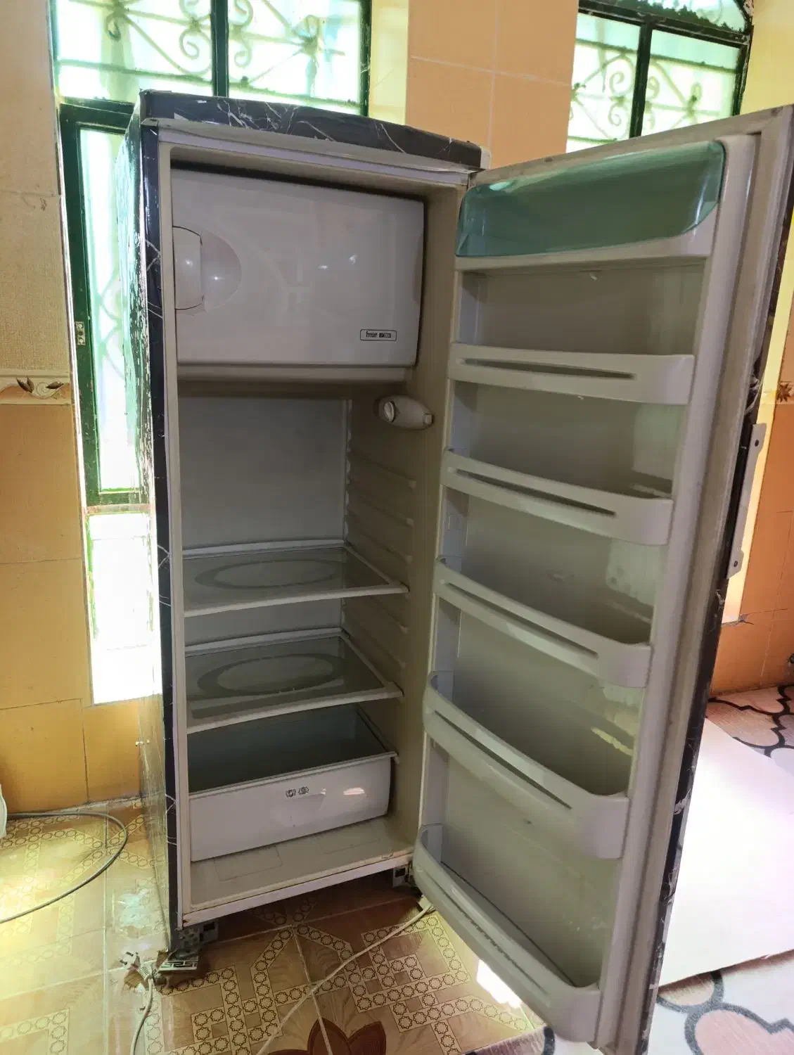 یخچال در حد نو|یخچال و فریزر|سرفاریاب, |دیوار