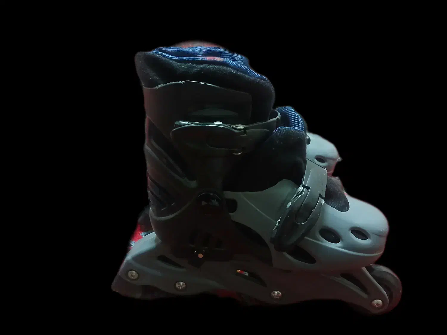 اسکیت|دوچرخه، اسکیت، اسکوتر|ری, جوانمرد قصاب|دیوار