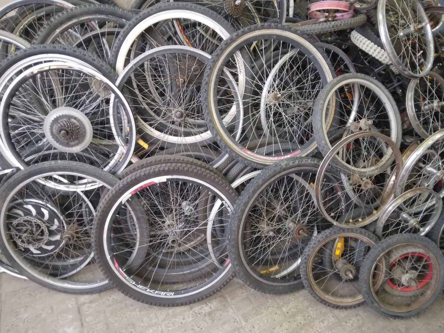 طوقه سایز ۱۲ تا ۲۶ تک جفت تعداد|دوچرخه، اسکیت، اسکوتر|ری, شهید بهشتی|دیوار