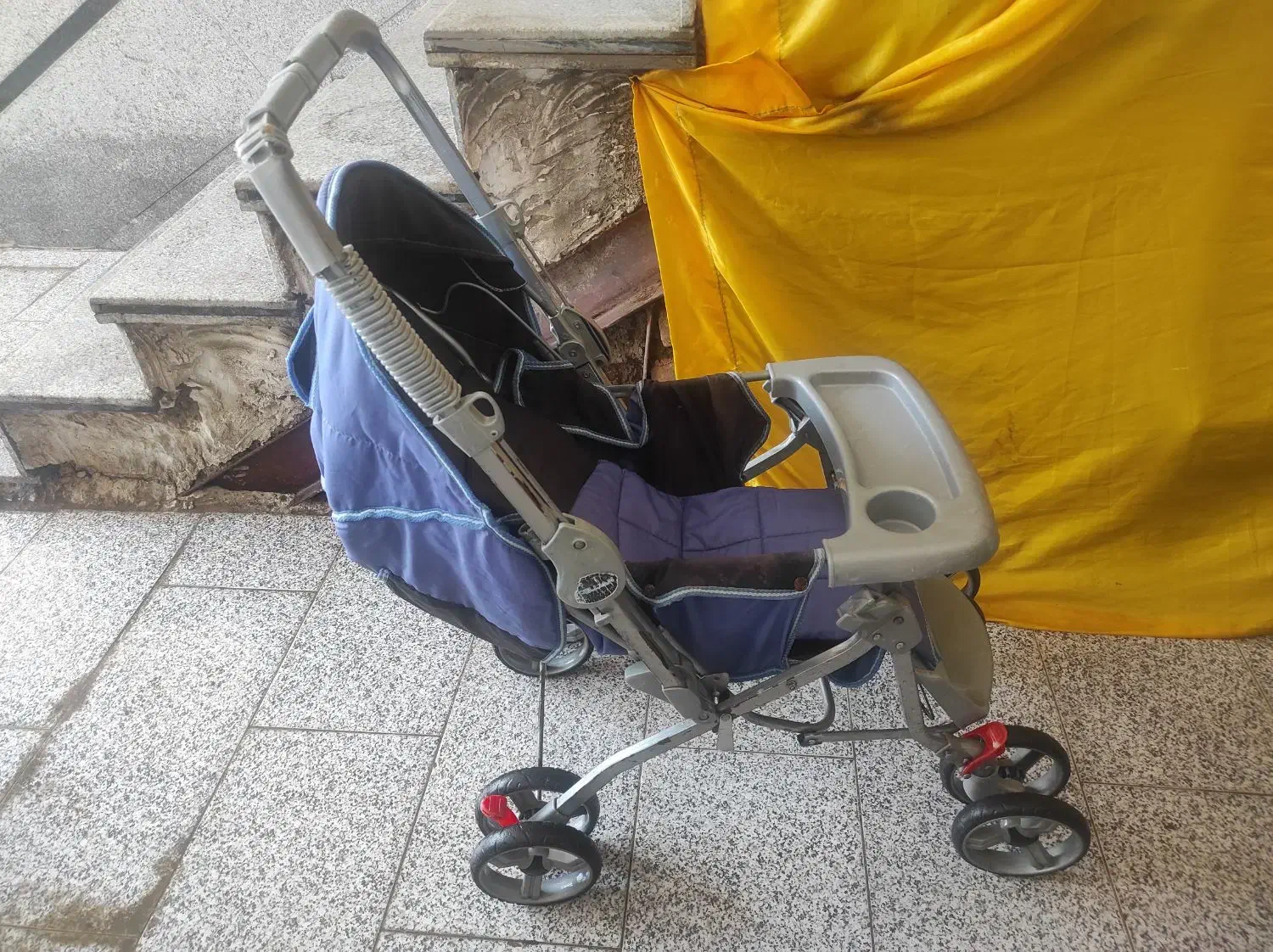 کالسکه زیبا فقط پانصد هزارتومان|کالسکه و لوازم جانبی|نیشابور, سرآب کوشک|دیوار