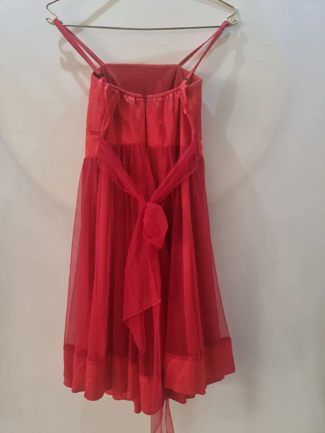 پیراهن مجلسی|لباس|رودهن, |دیوار