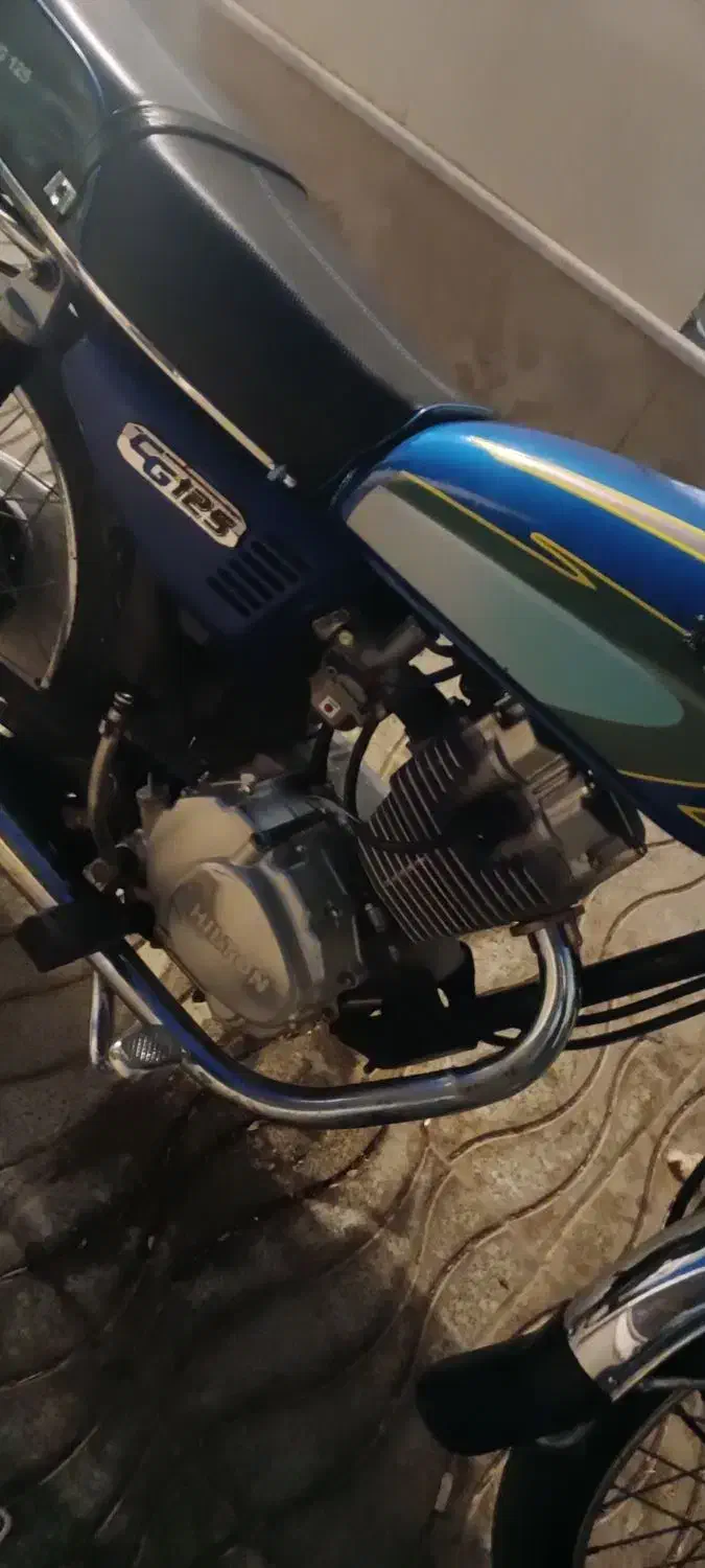 هندا موتور در حد خشک عین موتورهای ترکیده دیوار نیس|موتورسیکلت|اراک, |دیوار