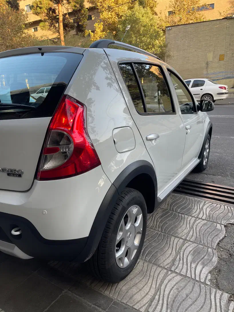 ساندرو استپ وی دنده ای ۹۸|خودرو سواری و وانت|تهران, نارمک|دیوار