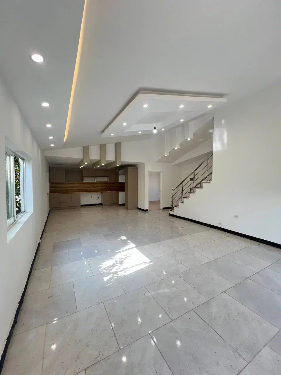 ویلا باغ پروانه ساخت داخل بافت انشعابات اختصاصی|فروش خانه و ویلا|تهران, دروازه شمیران|دیوار