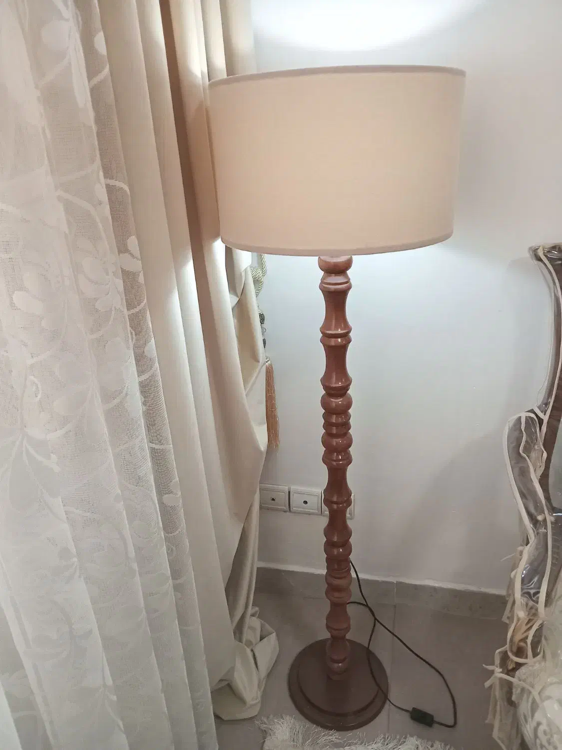 آباژور ایستاده|چراغ خواب و آباژور|اردبیل, |دیوار