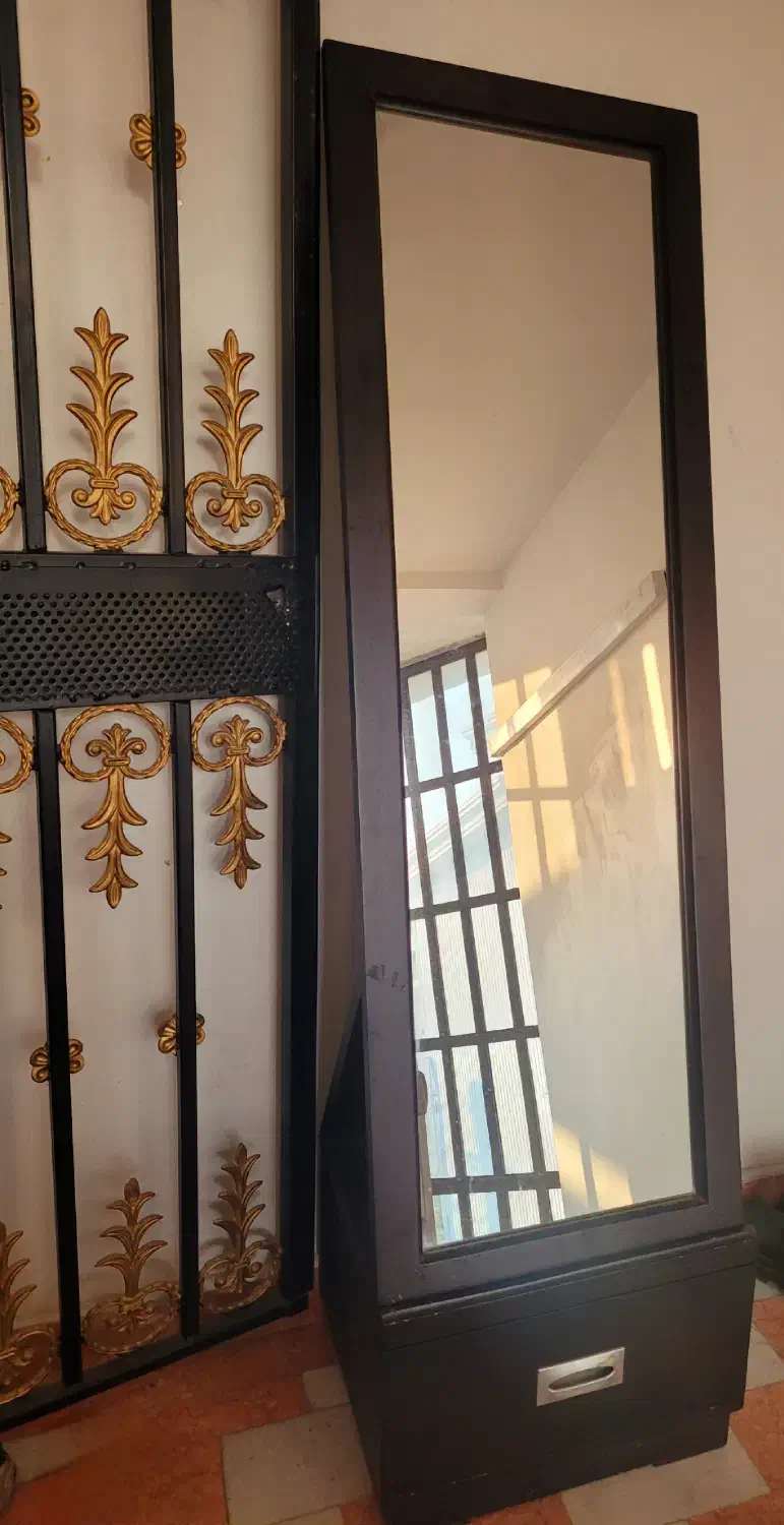 آینه قدی و کشوی زیرش|جاکفشی، کمد، دراور|تنکابن, |دیوار