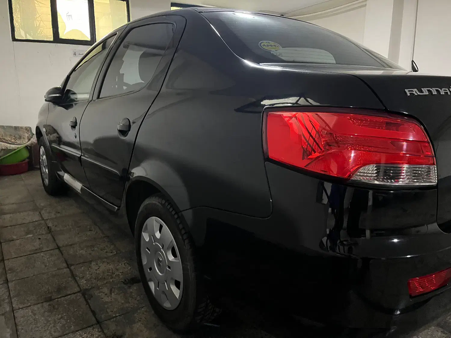 رانا پلاس ۱۴۰۰ در حد صفر|خودرو سواری و وانت|لاهیجان, شیشه گران|دیوار