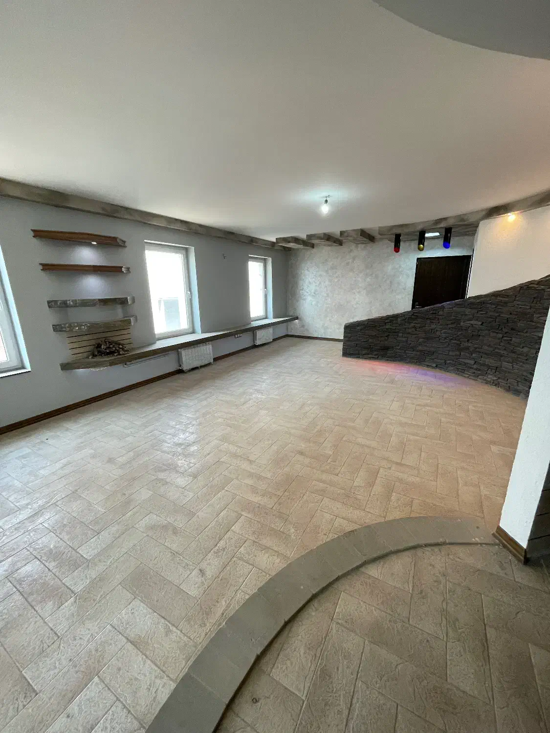 ساختمان خاص/مناسب پزشکان و وکلا|فروش دفتر کار، اتاق اداری، مطب|کرمان, |دیوار