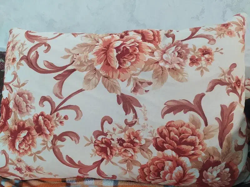 جلد بالشت|رختخواب، بالش، پتو|خرم‌آباد, |دیوار