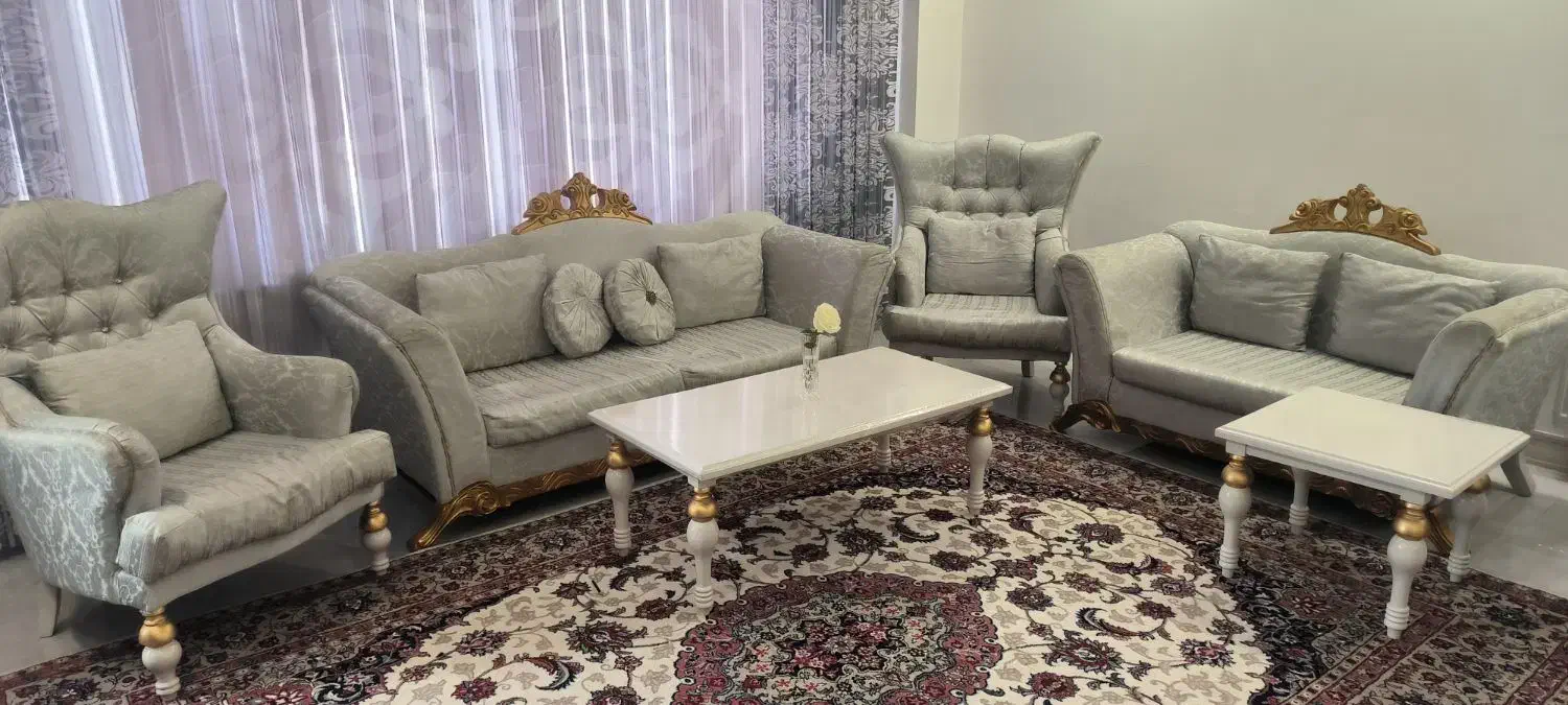 مبلمان به همراه غذا خوری و یک عدد کنسول سه درب|مبلمان خانگی و میز عسلی|شازند, |دیوار