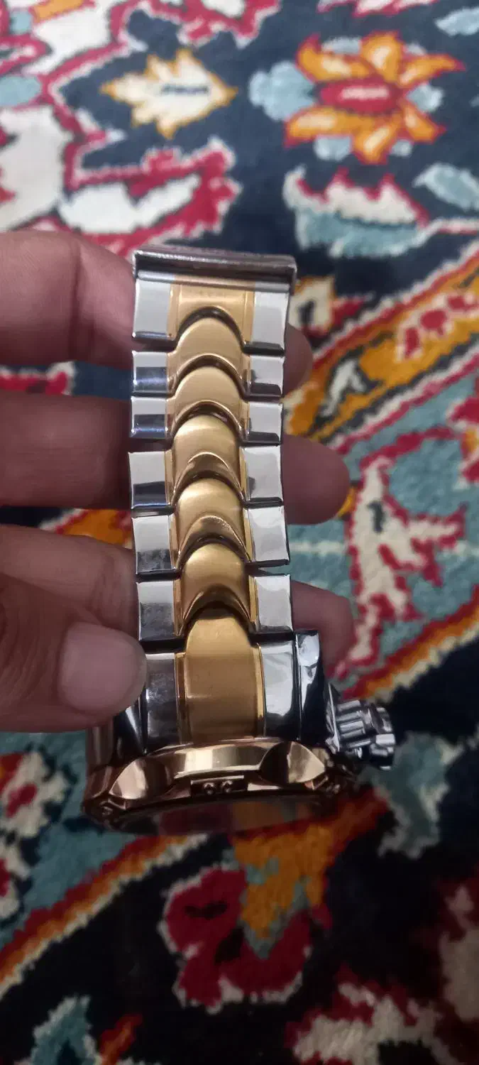 ساعت اینوکتا|ساعت|میان ولایت, |دیوار