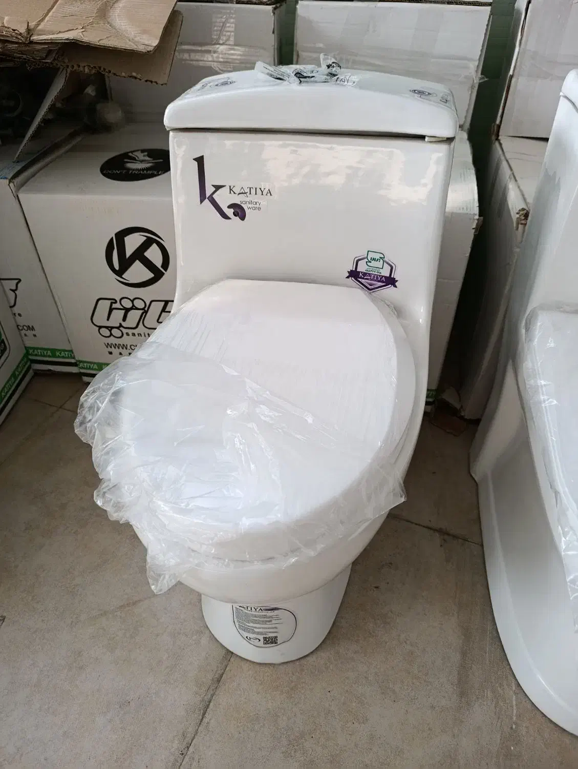 توالت فرنگی کاتیا|لوازم سرویس بهداشتی|رشت, شهرک آیت الله منتظری|دیوار