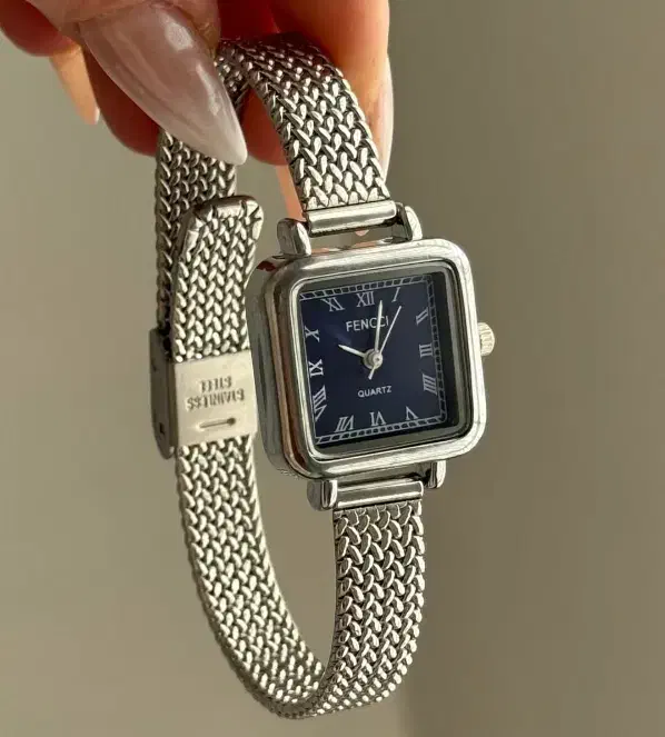 بازم بهارستان براتون تخفیف یلدایی گذاشته|ساعت|یاسوج, |دیوار