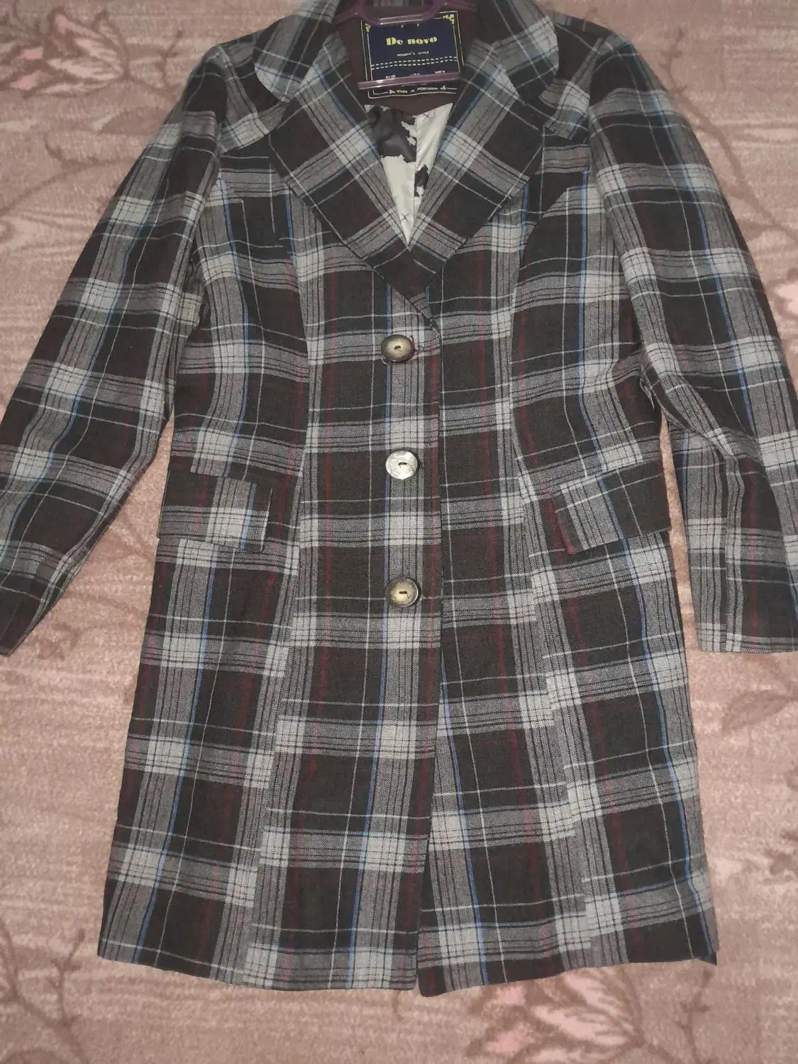 پالتو|لباس|گرگان, |دیوار