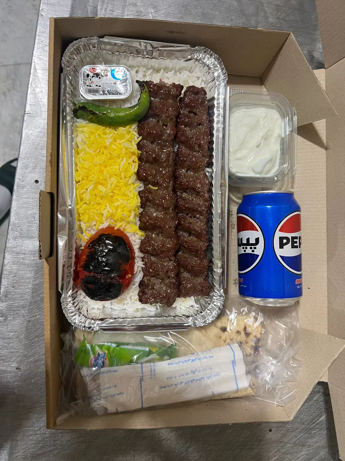 کارگر ساده|استخدام خدمات فروشگاه و رستوران|تهران, حکمت|دیوار