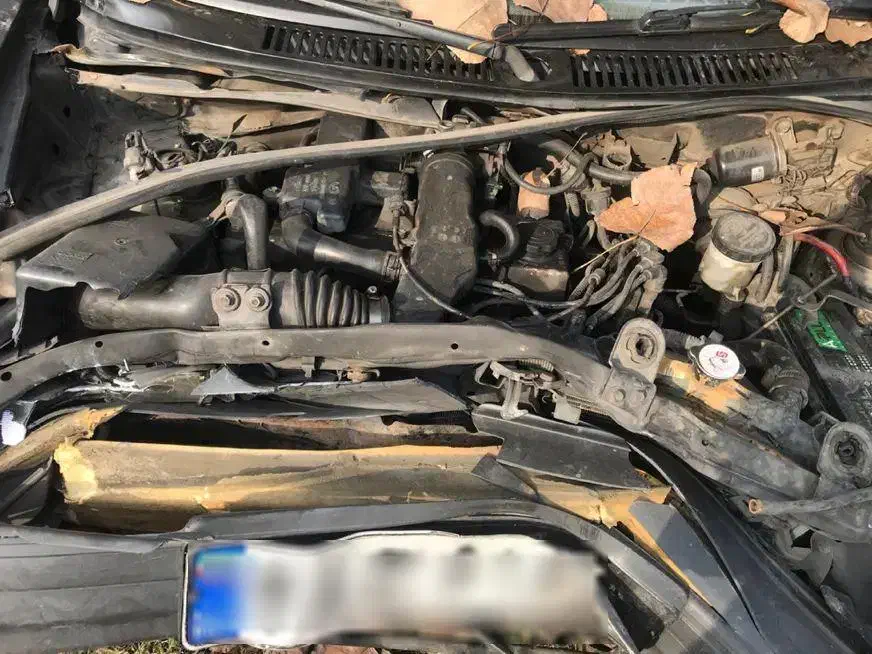 فروش خودروی تصادفی|خودرو سواری و وانت|لاهیجان, حاجی آباد|دیوار