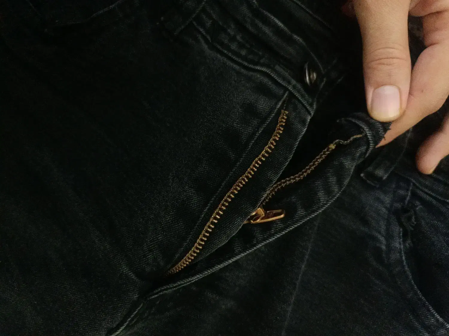 شلوار لی دمپا سالم فقد ۱۰۰ تومن مفت|لباس|قم, محمد آباد|دیوار