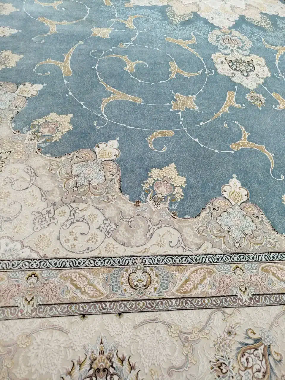 فرش تمیز و درحد نو|فرش|قم, شهر قائم|دیوار