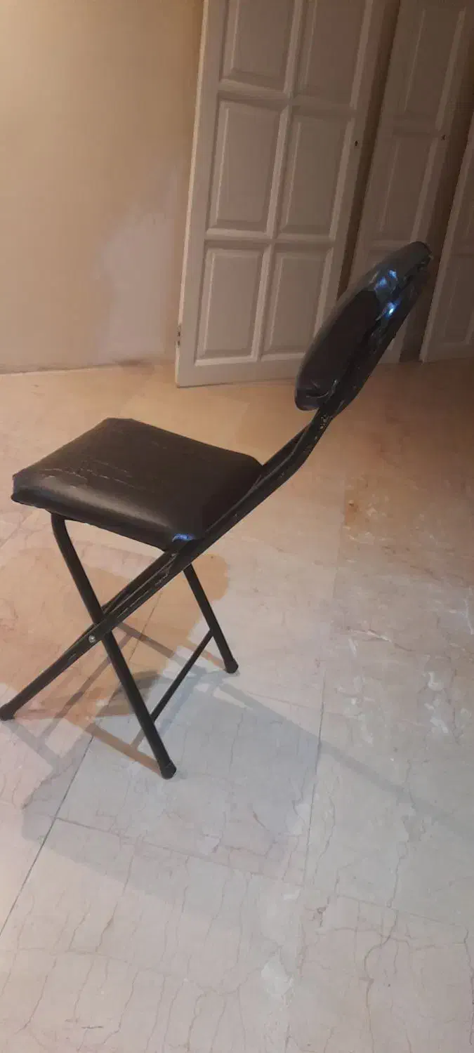 صندلی تاشو نرم. راحت مناسب هرسنی صندلی فابریک|صندلی و نیمکت|تهران, قیطریه|دیوار