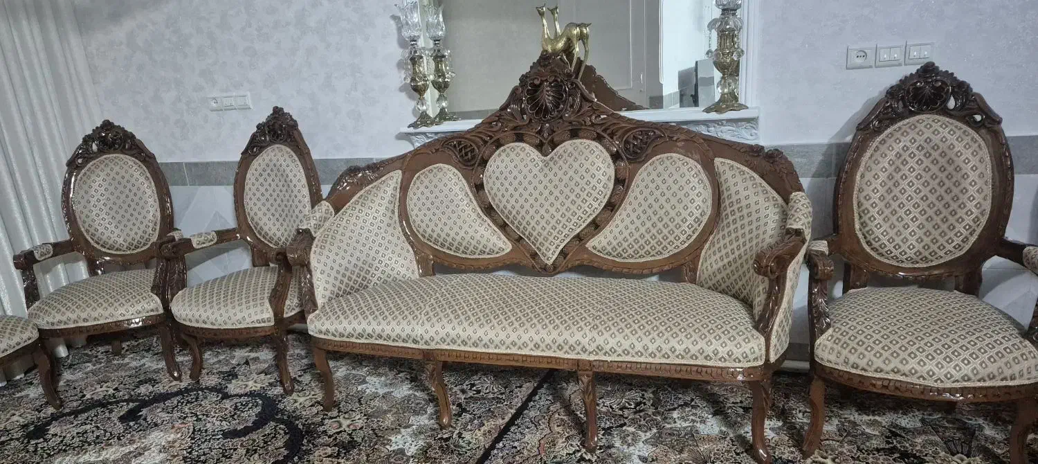 مبل ۹ نفره منبت چوب گردو|مبلمان خانگی و میز عسلی|قم, باجک سه|دیوار