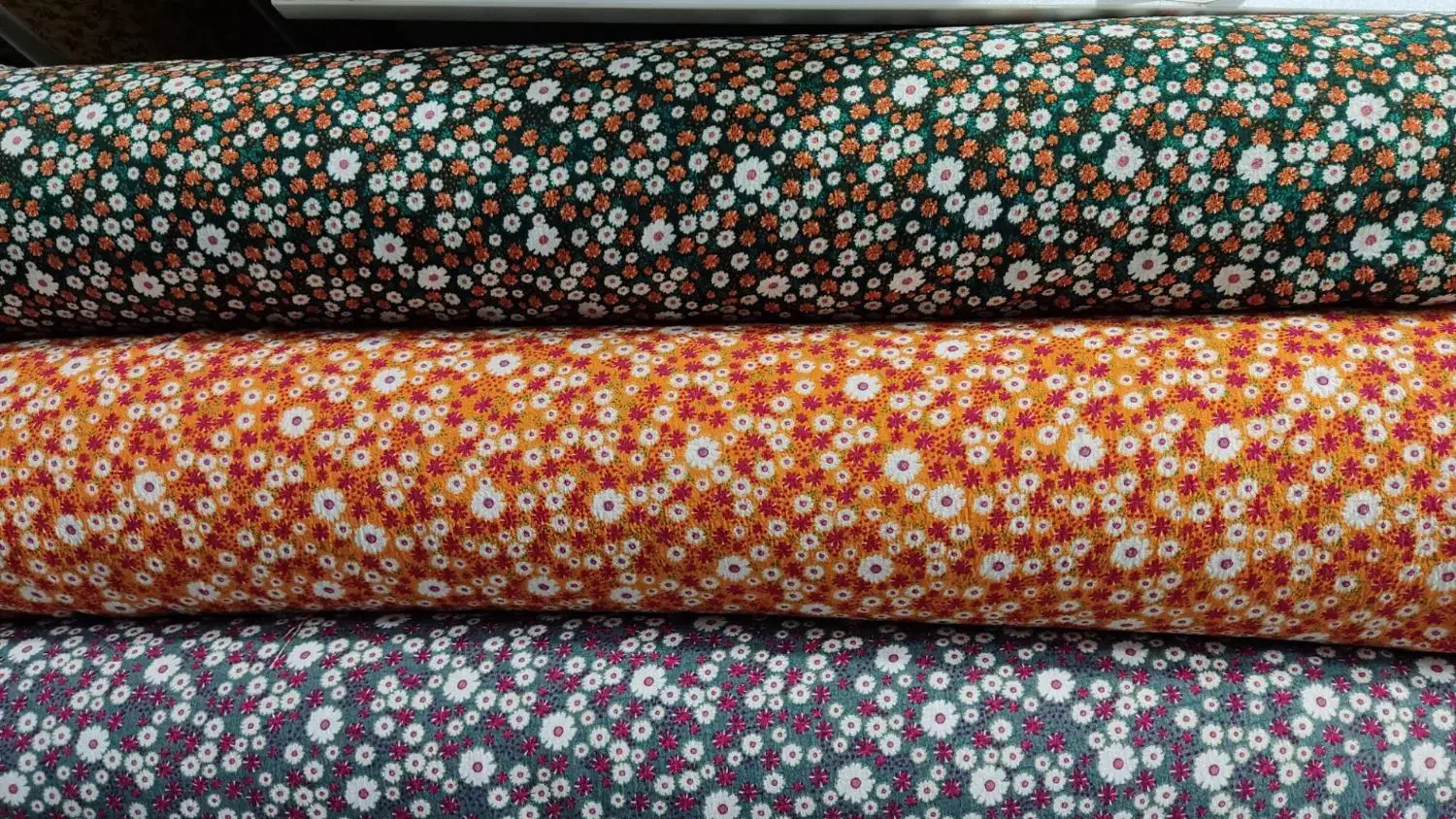 پفکی|لباس|سقز, |دیوار