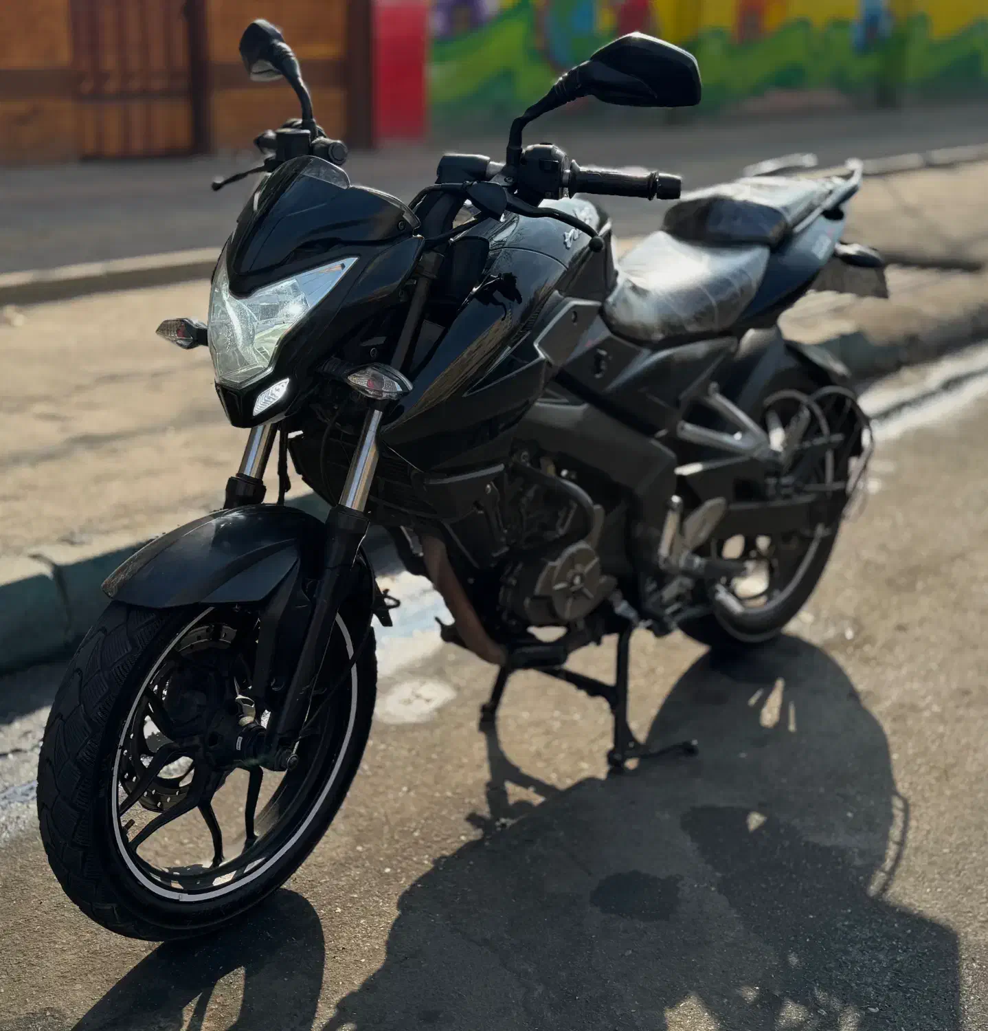 Ns 200 رنگ مشکی درحد|موتورسیکلت|تهران, تاکسیرانی|دیوار