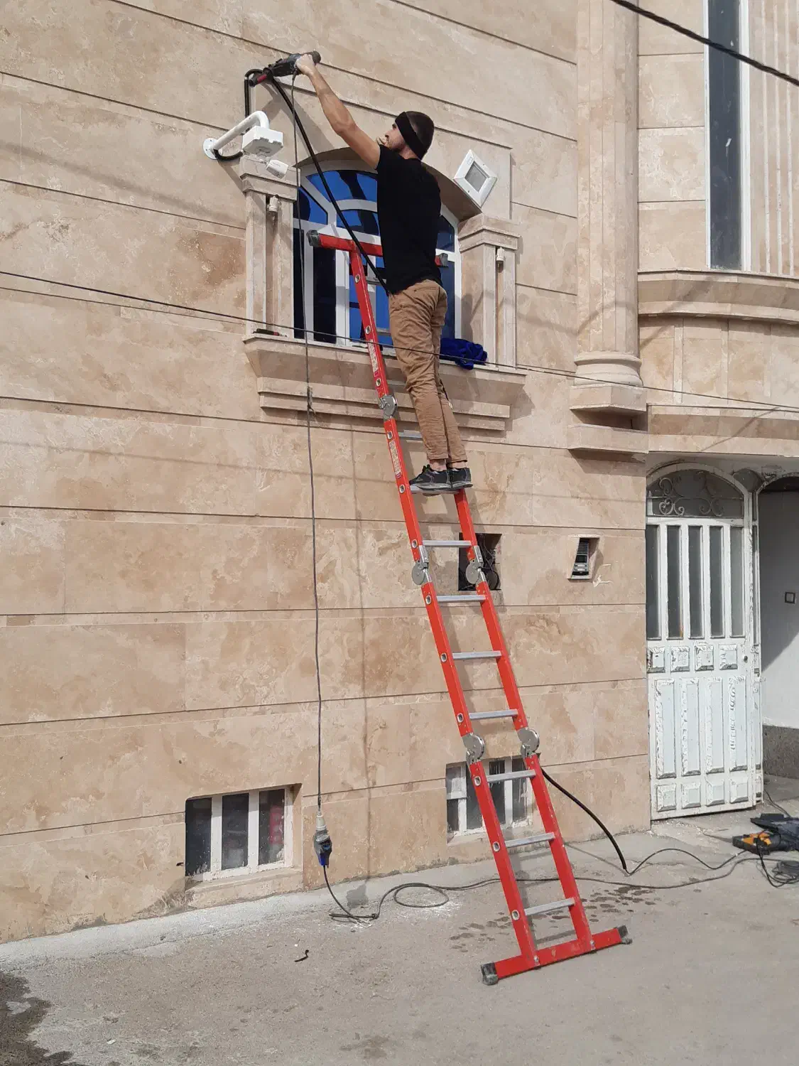 نصب و راه اندازی انواع دوربین مدار بسته و دزدگیر|خدمات پیشه و مهارت|فیروزآباد (فارس), |دیوار