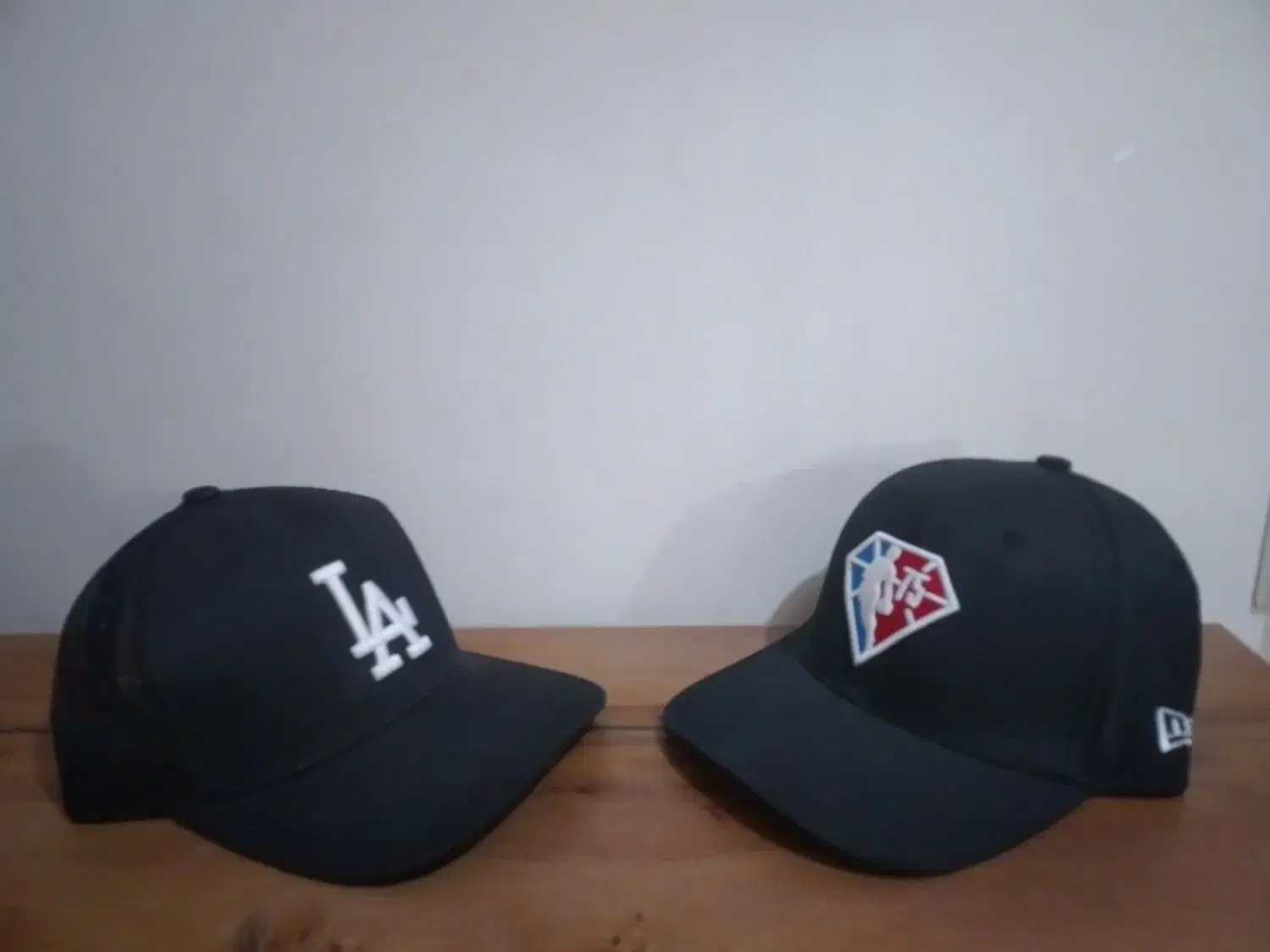 کلاه|لباس|بهشهر, |دیوار