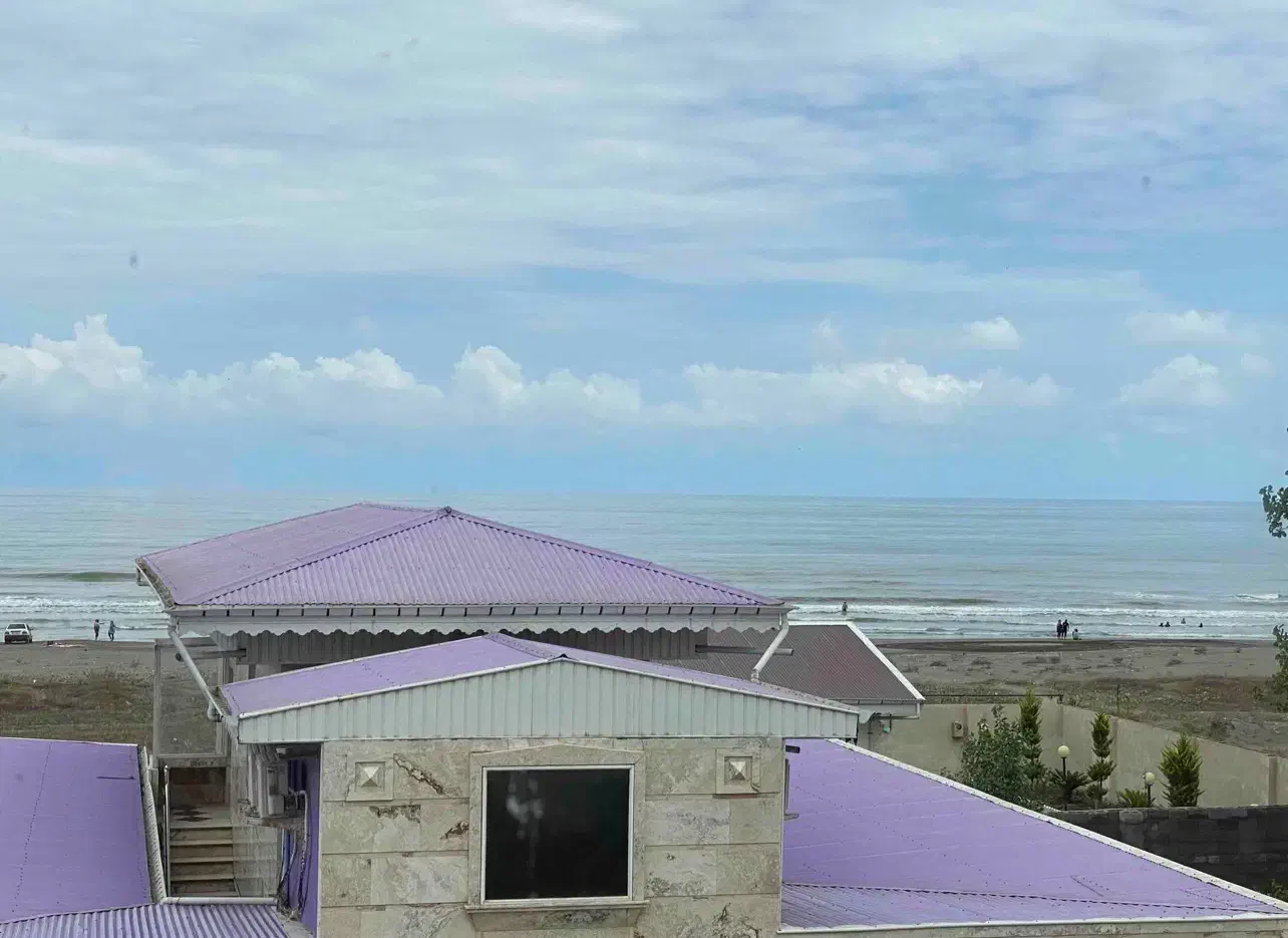 اپارتمان ساحلی با جکوزی ۲ نفره یک ثانیه تا دریا|اجارهٔ کوتاهمدت آپارتمان و سوئیت|بندر انزلی, دهکده ساحلی|دیوار